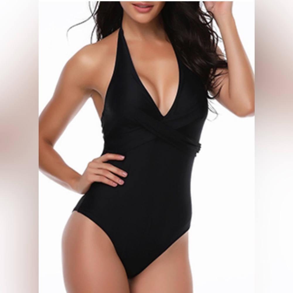 NWOT Sleek Black Textured One-Piece Swimsuit
